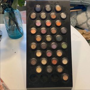 Professional style Mac eyeshadow holder